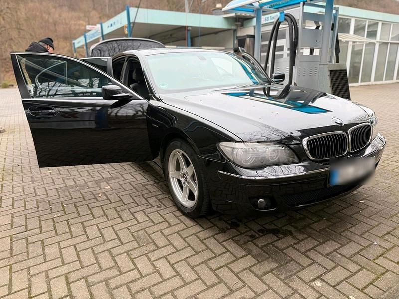 Gebraucht BMW 730 231 PS (169 kW) 2006 Schwarz Limousine