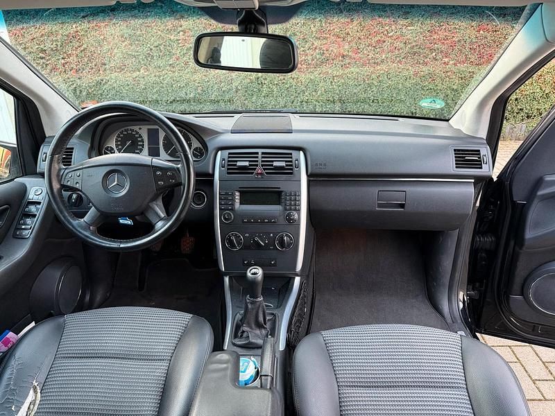 Gebraucht Mercedes B180 110 PS (80 kW) 2007 Schwarz Van / Kleinbus