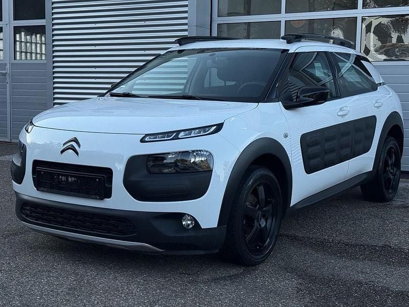 Gebraucht Citroën C4 Cactus Feel 99 PS (72 kW) 2015 Weiß Kleinwagen