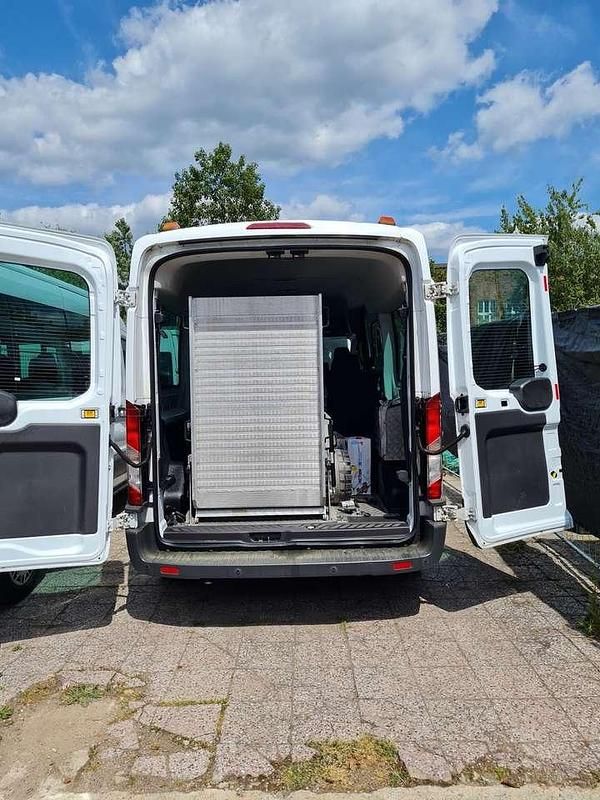 Second-hand Ford Transit 101 CP (74 kW) 2017 Alb Monovolum