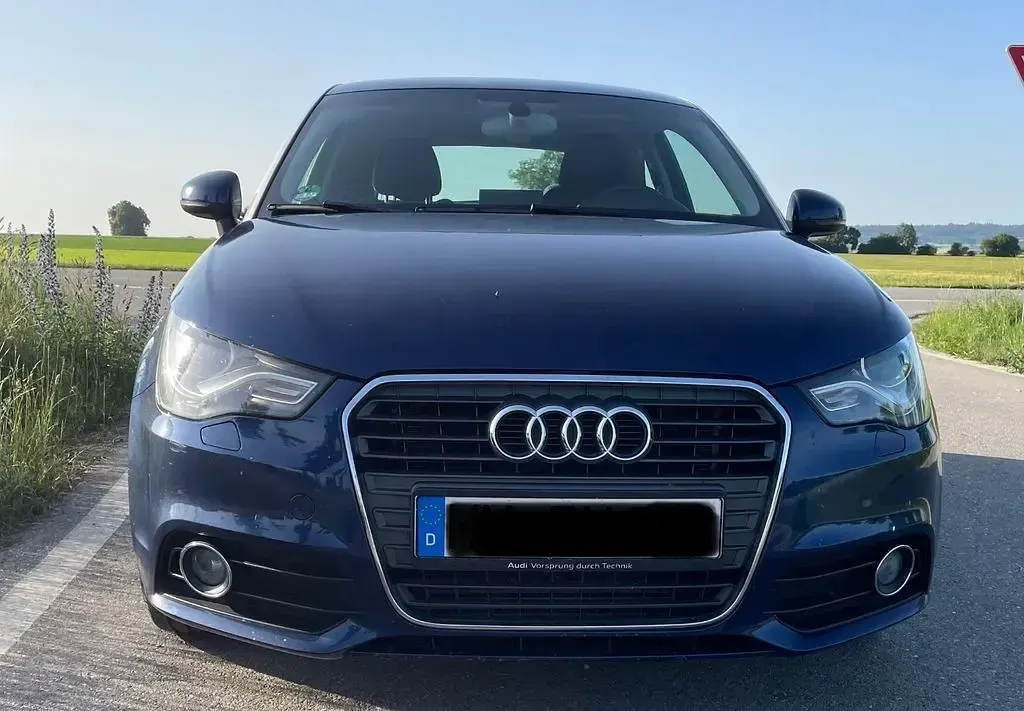 Gebraucht Audi A1 Ambition 105 PS (77 kW) 2014 Blau Kleinwagen