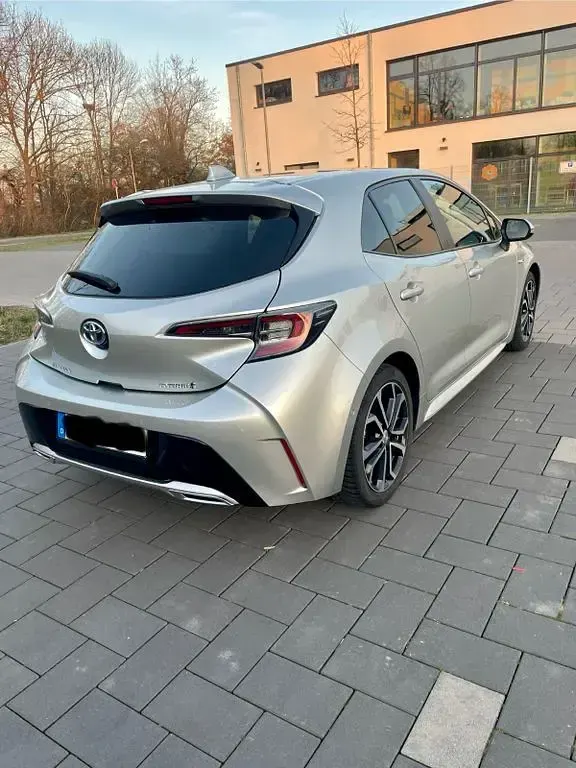 Gebraucht Toyota Corolla Comfort 152 PS (111 kW) 2020 Silber Limousine