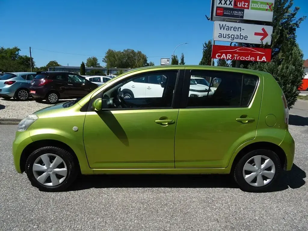 Gebraucht Daihatsu Sirion 69 PS (50 kW) 2007 Grün Kleinwagen