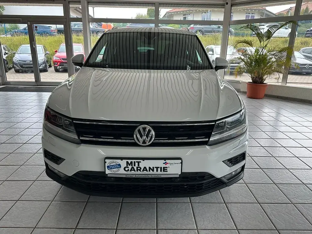 Gebraucht VW Tiguan 190 PS (139 kW) 2019 Pure white SUV