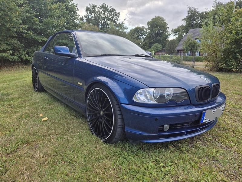 Blau Gebraucht 2002 BMW 320 Cabriolet Cabrio | 4.250 € (Superpreis) - Bild 1/4