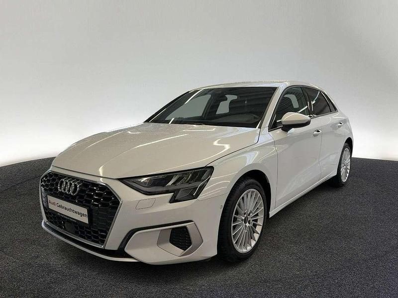 Gebraucht Audi A3 Advanced Plus 150 PS (110 kW) 2023 Gletscherweiß metallic Limousine