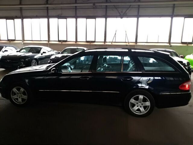 Gebraucht Mercedes E270 Avantgarde 177 PS (130 kW) 2003 Blau metallic Kombi