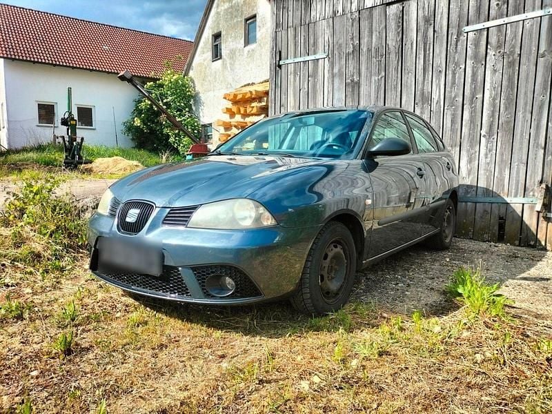 Grau Gebraucht 2008 Seat Ibiza Reference Limousine | 1.700 € (Guter Preis) - Bild 1/4