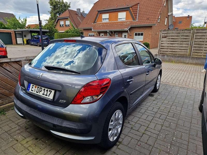 Gebraucht 2011 Peugeot 207 Tendance Limousine | 1.200 € (Guter Preis) - Bild 1/4