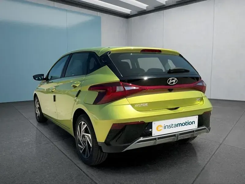 Neu Hyundai i20 90 PS (66 kW) 2026 Grün Kleinwagen