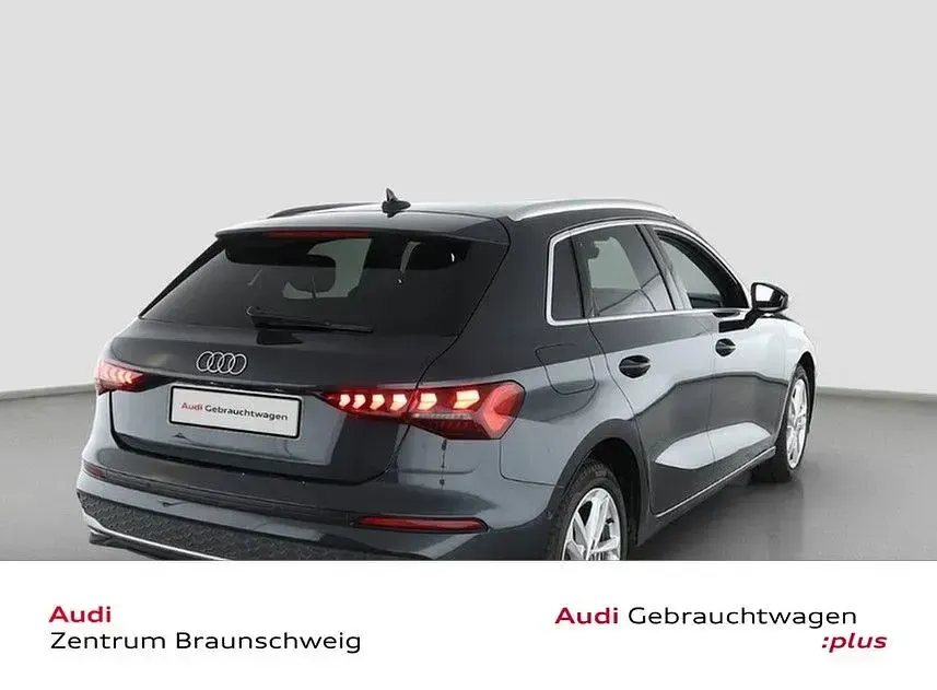 Gebraucht Audi A3 Sport 150 PS (110 kW) 2025 Grau Limousine