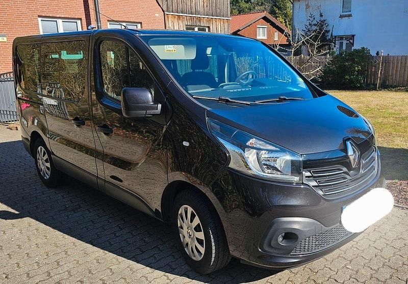 Gebraucht Renault Trafic 125 PS (91 kW) 2016 Schwarz Van / Kleinbus