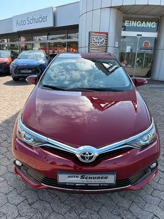 Gebraucht Toyota Auris Edition-S 116 PS (85 kW) 2017 Rot Limousine