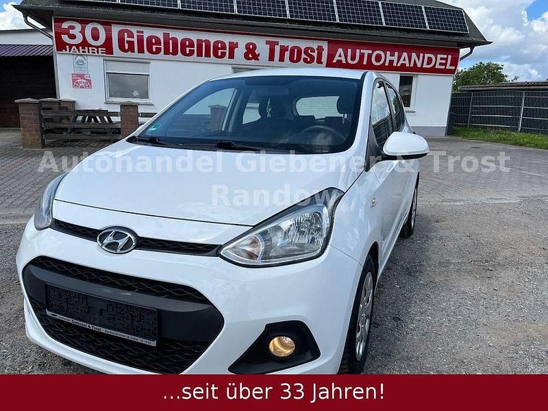 Gebraucht Hyundai i10 Style 67 PS (49 kW) 2016 Weiß Kleinwagen