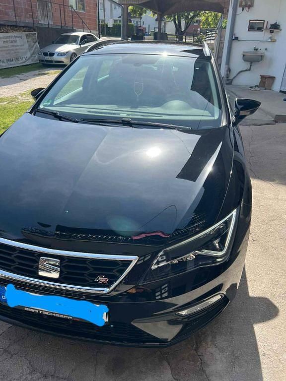 Schwarz Gebraucht 2017 Seat Leon ST FR Kombi | 13.000 € (Fairer Preis) - Bild 1/4