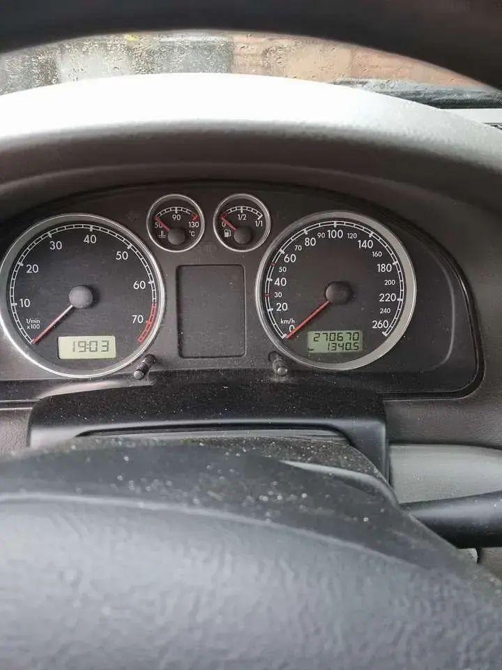 Gebraucht VW Passat 116 PS (85 kW) 2001 Silber Limousine