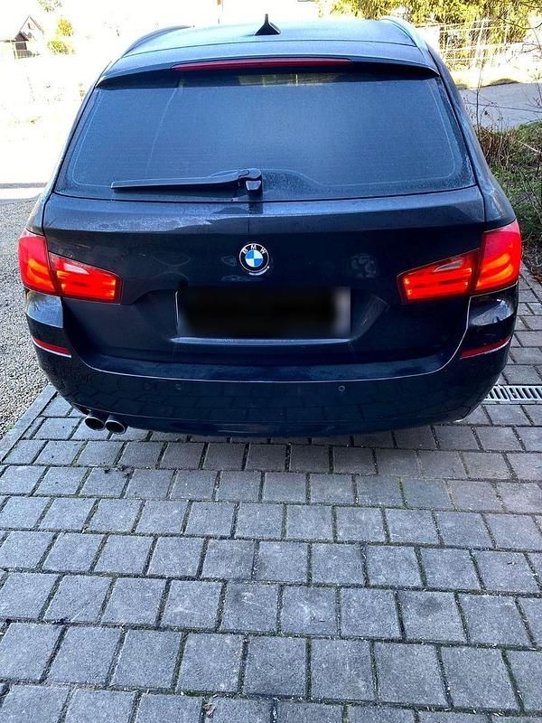 Gebraucht BMW 525 204 PS (150 kW) 2011 Schwarz Kombi