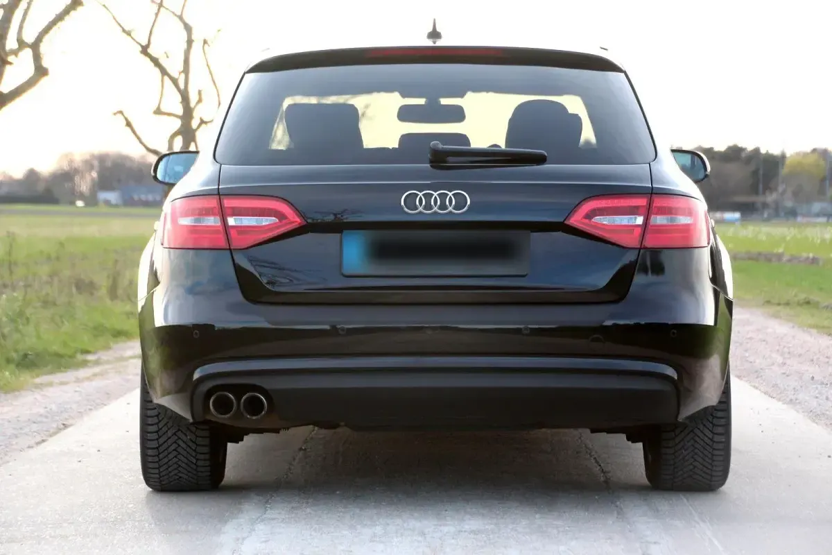 Gebraucht Audi A4 S-Line 177 PS (130 kW) 2014 Schwarz Kombi