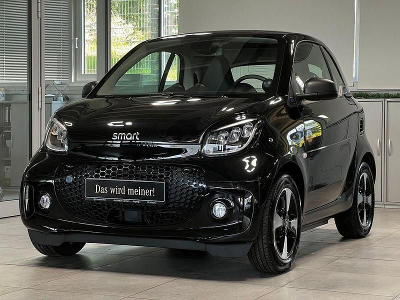 Schwarz Gebraucht 2024 Smart ForTwo Electric Drive Coupé | 17.140 € (Teuer) - Bild 1/3