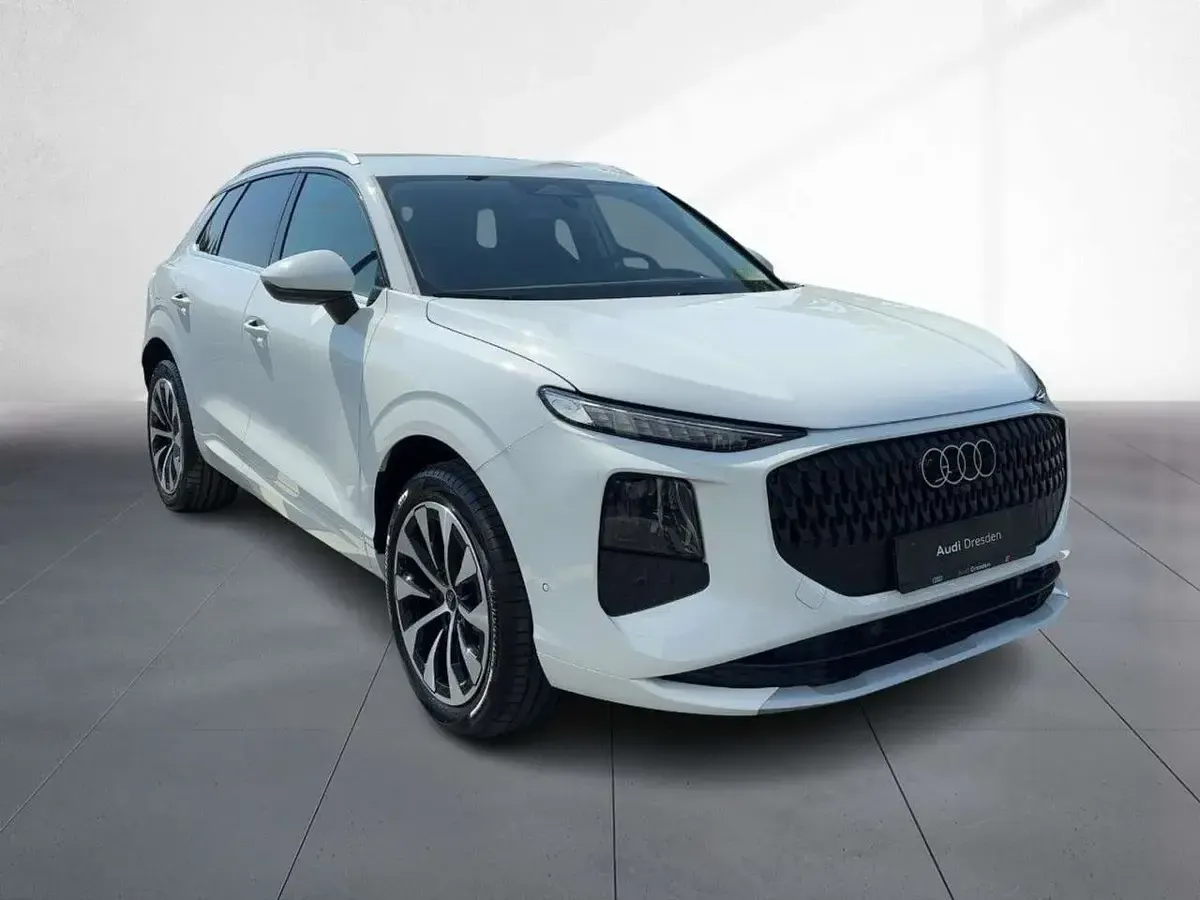 Neu Audi Q3 150 PS (110 kW) 2026 Arkonaweiß SUV