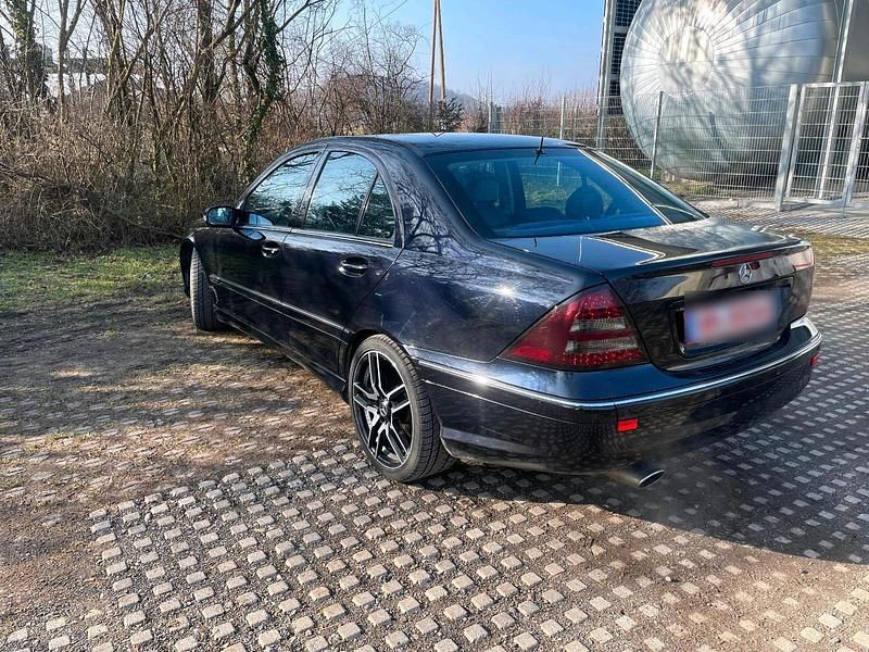 Gebraucht Mercedes C350 272 PS (200 kW) 2007 Blau Limousine