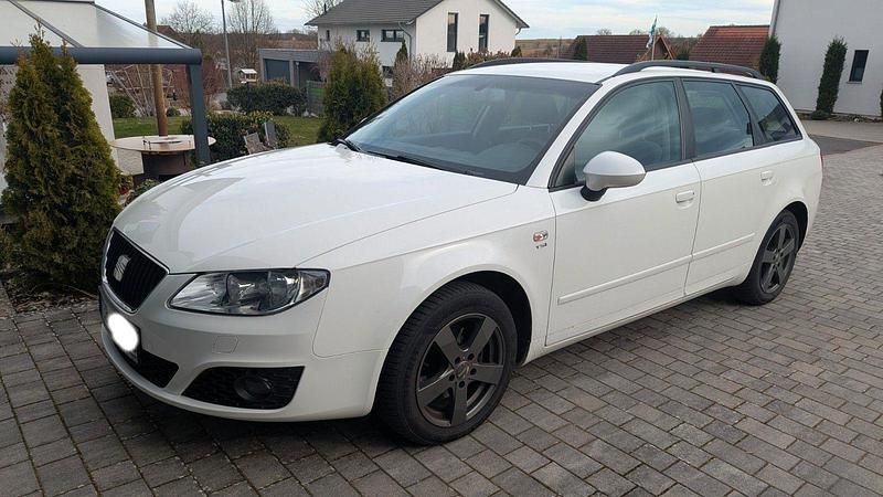 Gebraucht Seat Exeo Style 120 PS (88 kW) 2011 Weiß Kombi
