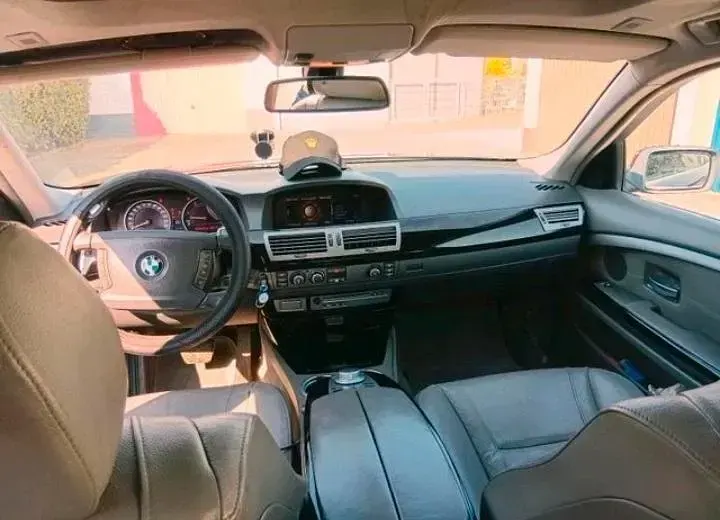 Gebraucht BMW 730 224 PS (164 kW) 2006 Schwarz Limousine