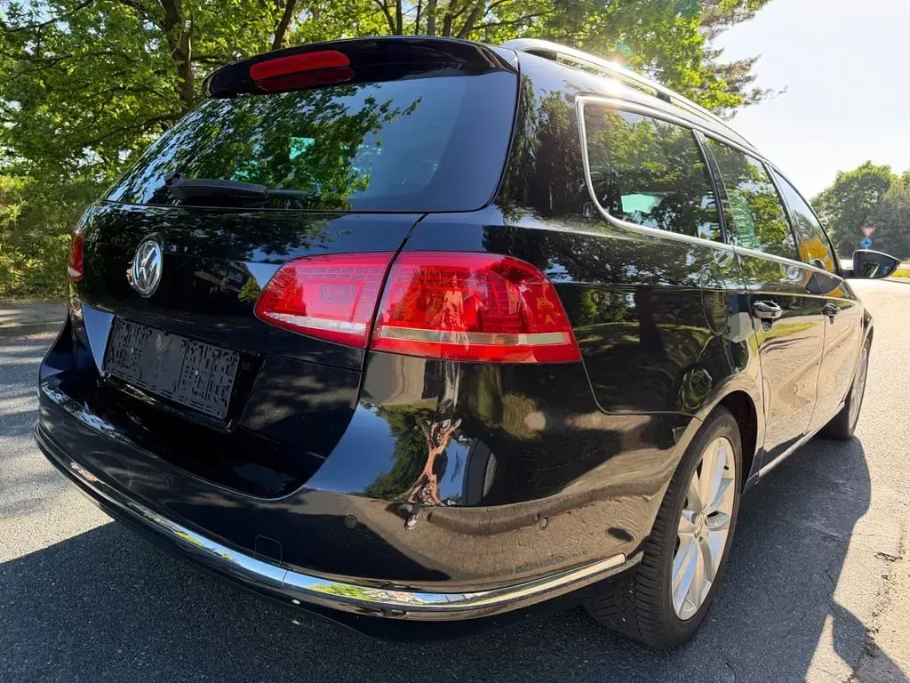 Gebraucht VW Passat Highline 140 PS (102 kW) 2014 Schwarz Kombi