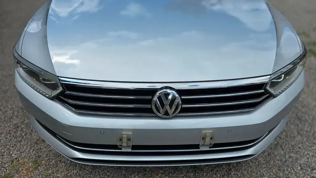 Gebraucht VW Passat 150 PS (110 kW) 2017 Reflexsilber Limousine