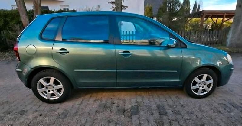 Gebraucht VW Polo 55 PS (40 kW) 2005 Grün Kleinwagen