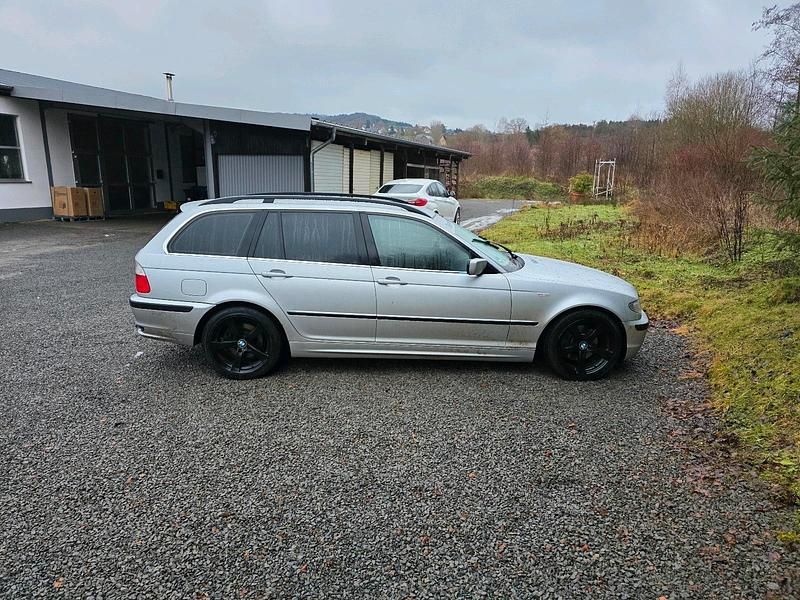Gebraucht BMW 320 Sport Line 170 PS (125 kW) 2003 Silber Kombi