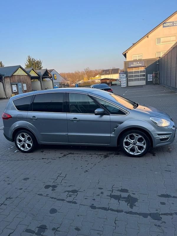 Second-hand Ford S-MAX S 200 CP (147 kW) 2012 Argintiu Monovolum
