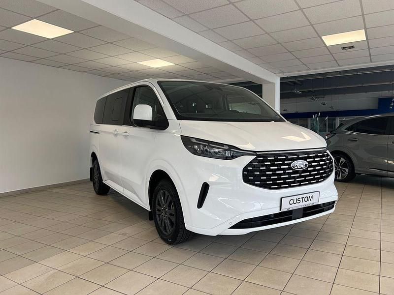Weiß Gebraucht 2025 Ford Tourneo Custom Titanium Van / Kleinbus | 47.990 € - Bild 1/4