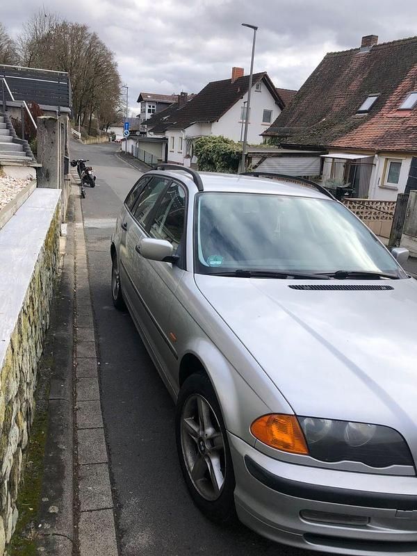 Gebraucht BMW 318 118 PS (86 kW) 2001 Silber Kombi
