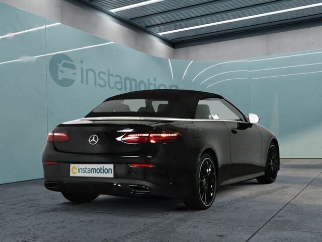 Gebraucht Mercedes E300 AMG 258 PS (189 kW) 2023 Schwarz Cabrio