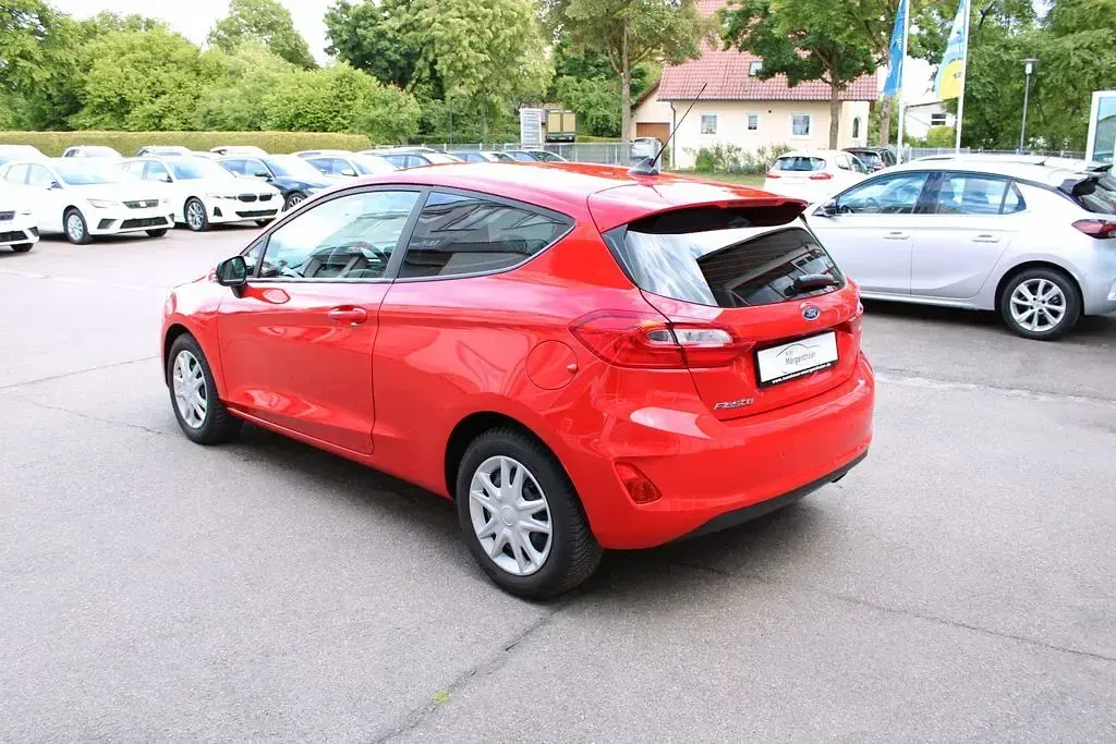 Gebraucht Ford Fiesta Cool & Connect 75 PS (55 kW) 2020 Race rot Kleinwagen