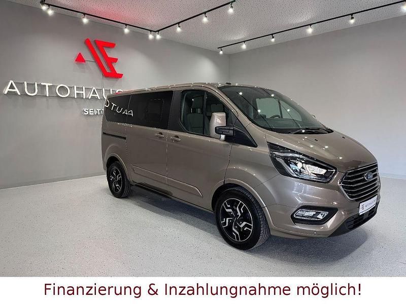 Diffused silver Gebraucht 2018 Ford Tourneo Kombi | 27.450 € (Fairer Preis) - Bild 1/4