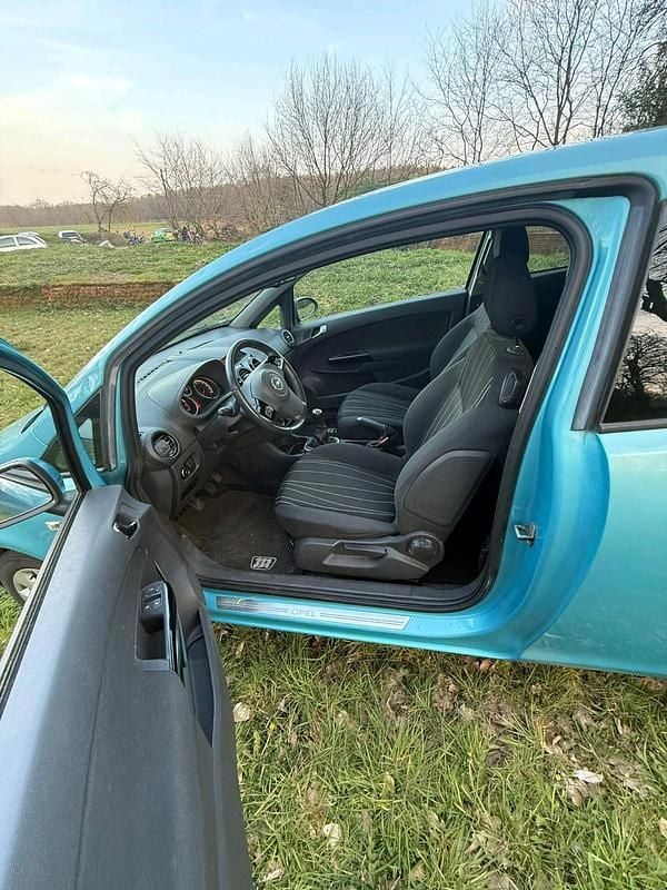Gebraucht Opel Corsa 70 PS (51 kW) 2010 Blau Kleinwagen