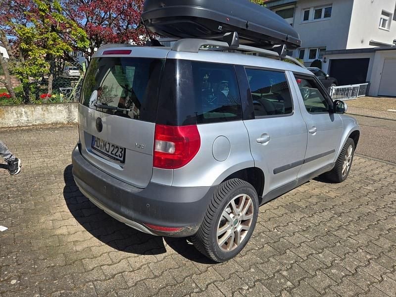 Gebraucht Skoda Yeti 105 PS (77 kW) 2012 Silber SUV