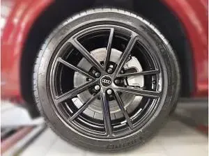 Gebraucht Audi Q5 Ambiente 204 PS (150 kW) 2025 Rot (grenadinerot metallic/grenadinerot metallic) SUV
