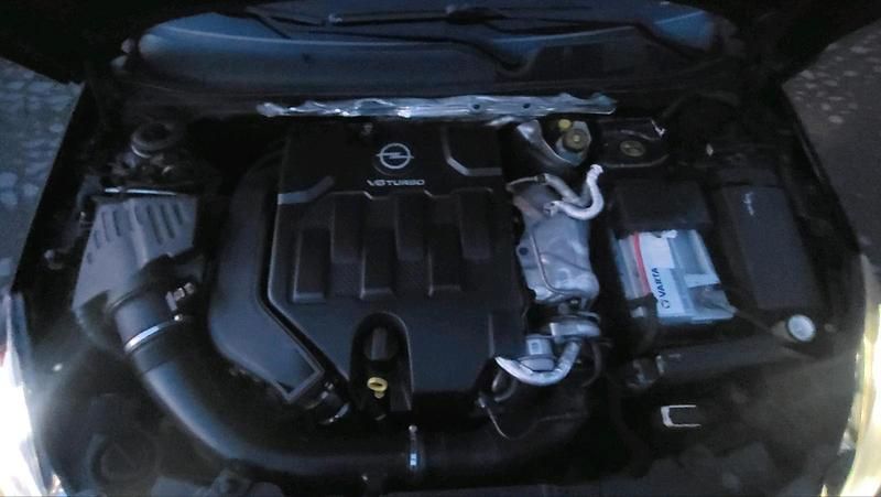 Gebraucht Opel Insignia 325 PS (239 kW) 2012 Schwarz Kombi