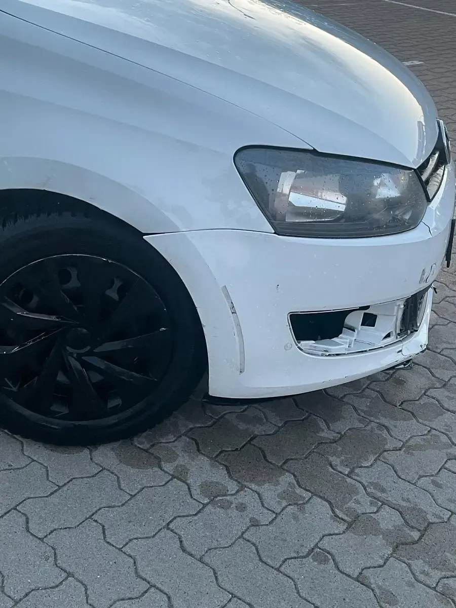 Gebraucht VW Polo 60 PS (44 kW) 2011 Weiß Kleinwagen