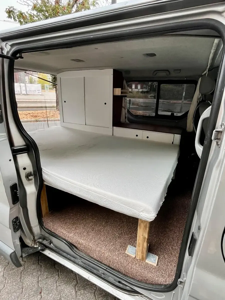 Gebraucht Opel Vivaro 101 PS (74 kW) 2003 Silber Van / Kleinbus