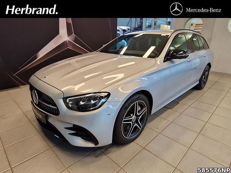 Silber Gebraucht 2022 Mercedes E300 AMG line Kombi | 30.790 € (Fairer Preis) - Bild 1/4