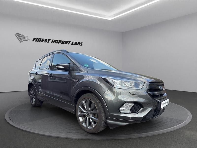 Gebraucht Ford Kuga ST-Line 150 PS (110 kW) 2019 Grau SUV