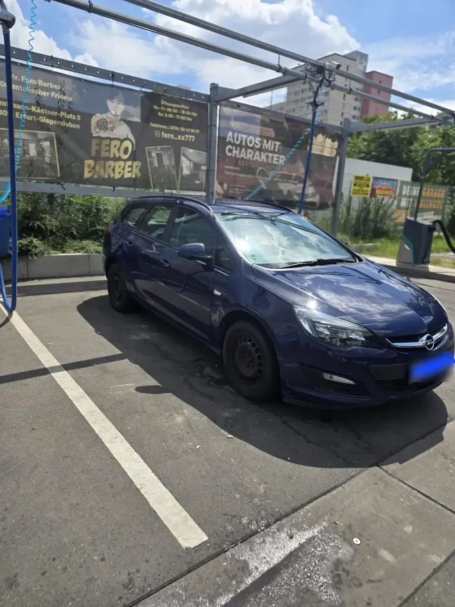 Gebraucht Opel Astra 100 PS (73 kW) 2013 Blau Kombi