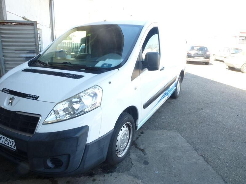 Gebraucht Peugeot Expert 90 PS (66 kW) 2013 Weiß Van