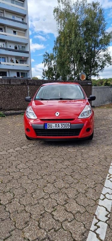 Rot Gebraucht 2012 Renault Clio IV Kleinwagen | 2.000 € (Guter Preis) - Bild 1/4