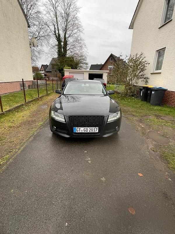 Schwarz Gebraucht 2011 Audi A5 Coupé | 8.900 € (Fairer Preis) - Bild 1/4
