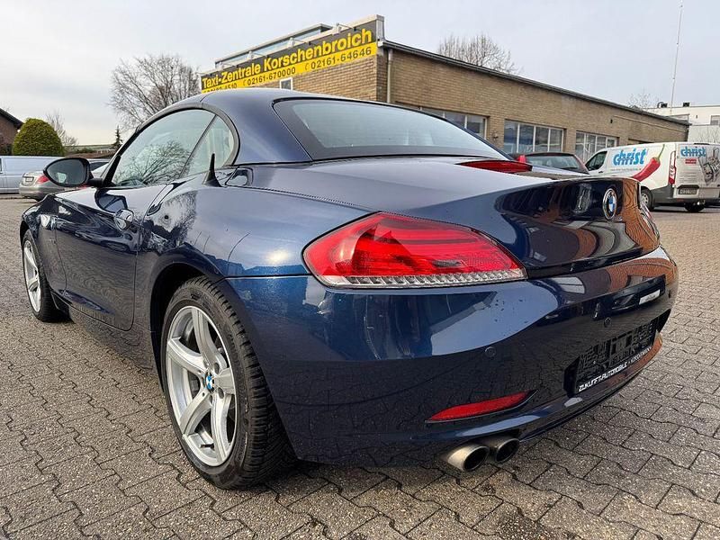 Gebraucht BMW Z4 Sport Line 204 PS (150 kW) 2010 Blau Cabrio